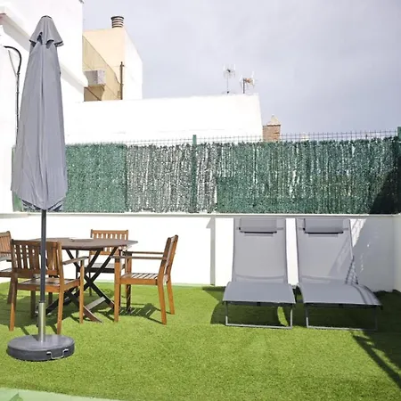 La Terraza De Gades Little Daire *